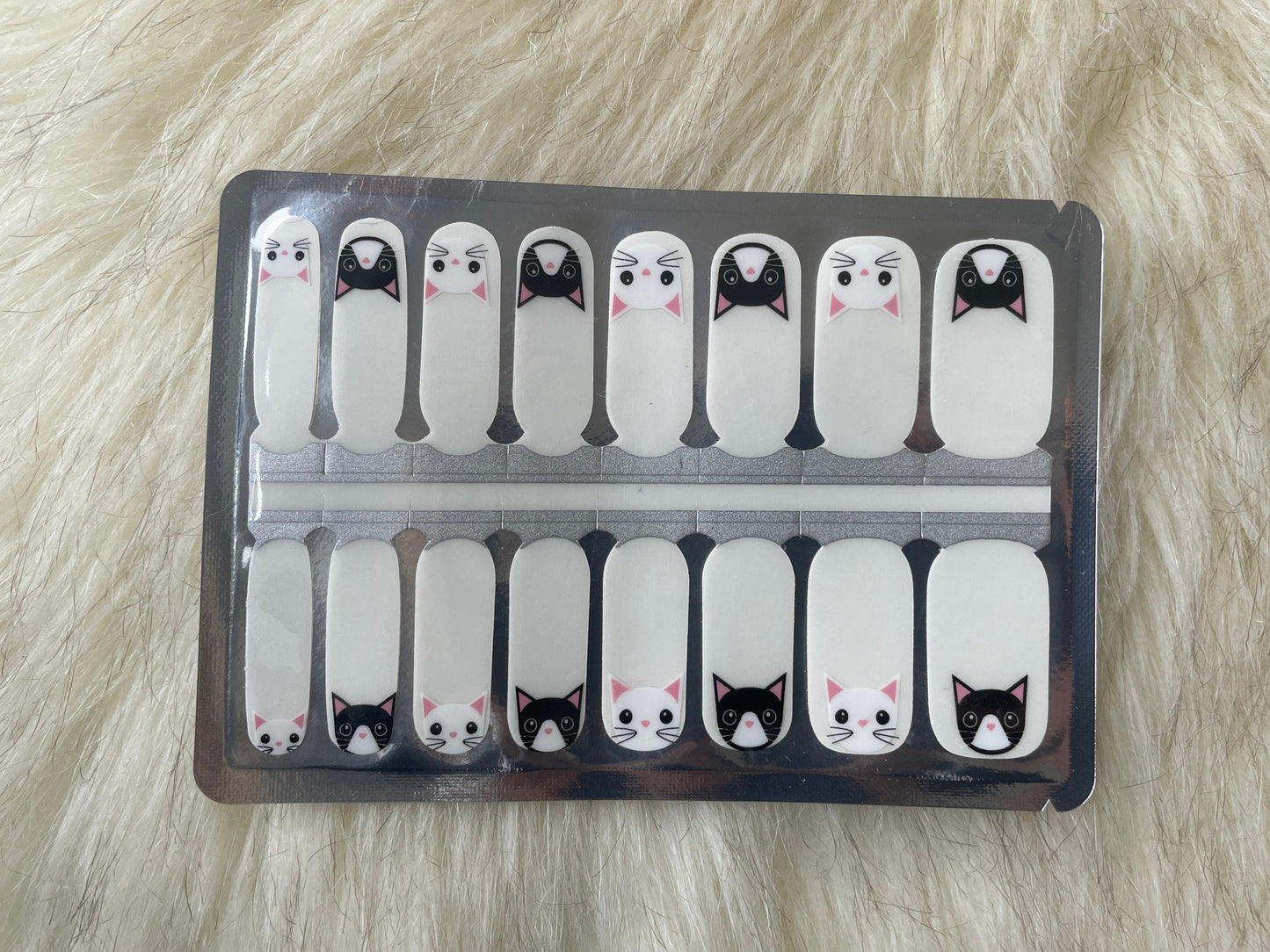 Transparent Cats - Dry Nail Polish - Long Wear Nail Wraps