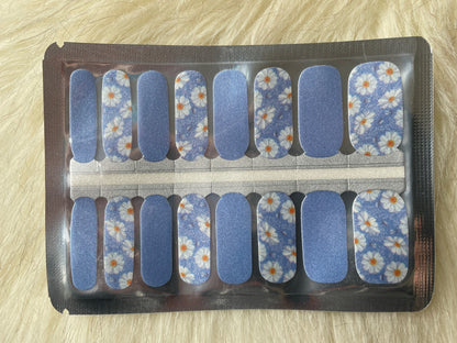 Daisy Floral - Light Blue - Dry Nail Polish - Long Wear Nail Wraps