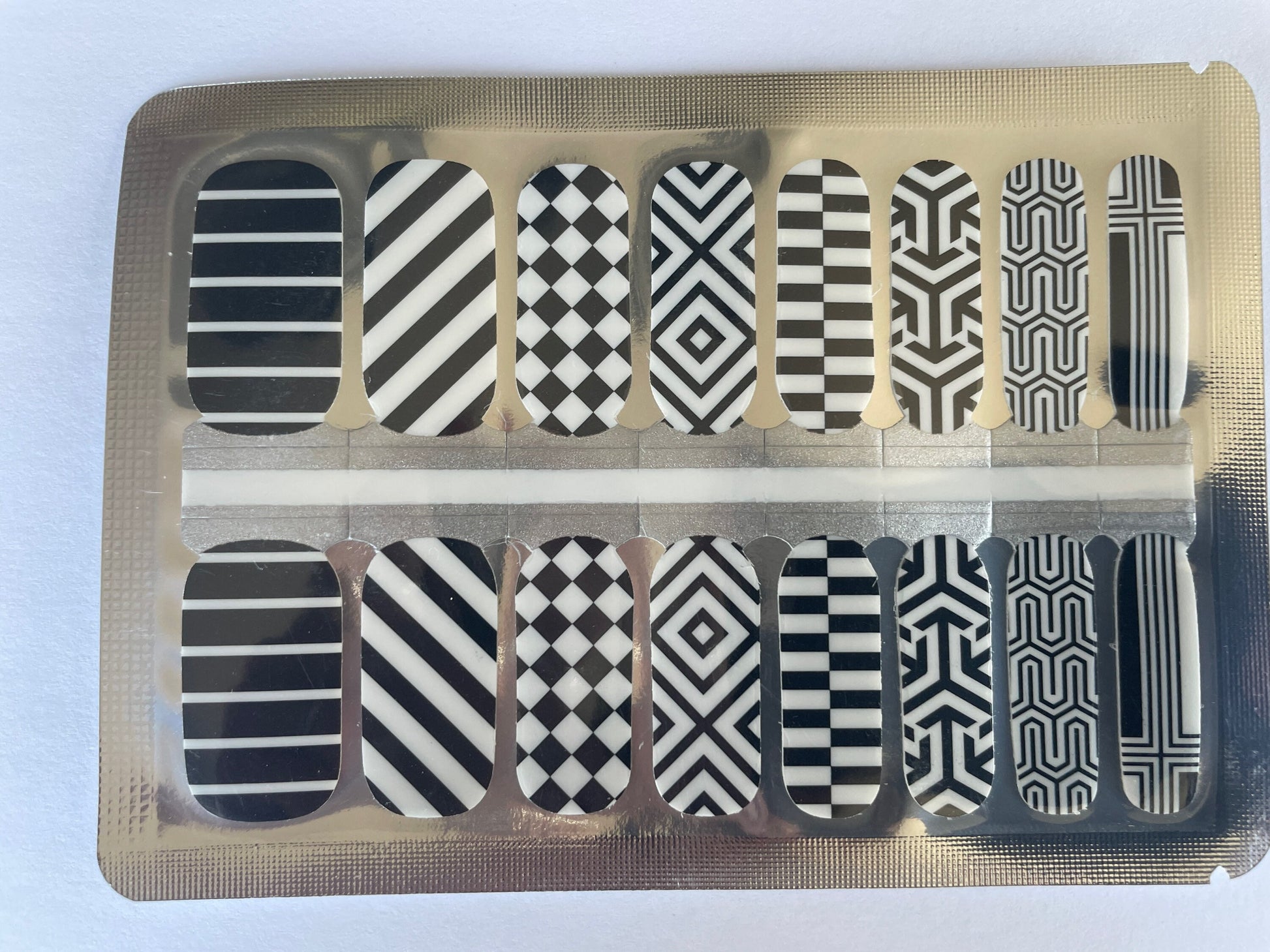 Black and White - Line art- geometric - Nail Wrap - nail sticker