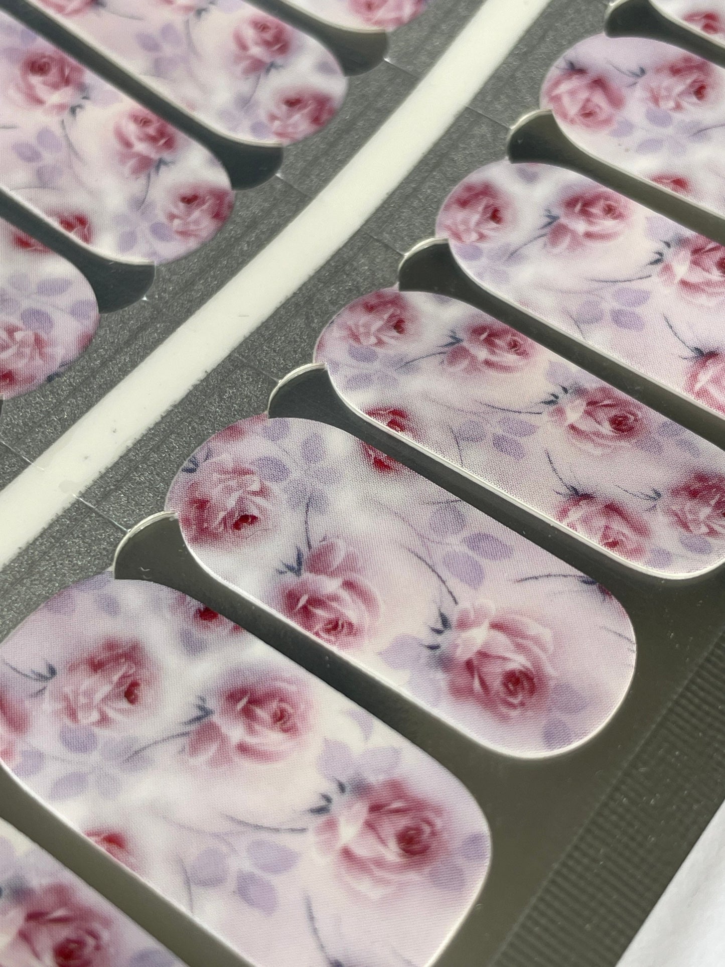 Pale Pink Roses - Nail Wraps - Dry Nail Polish - Long Wear Nail Wraps