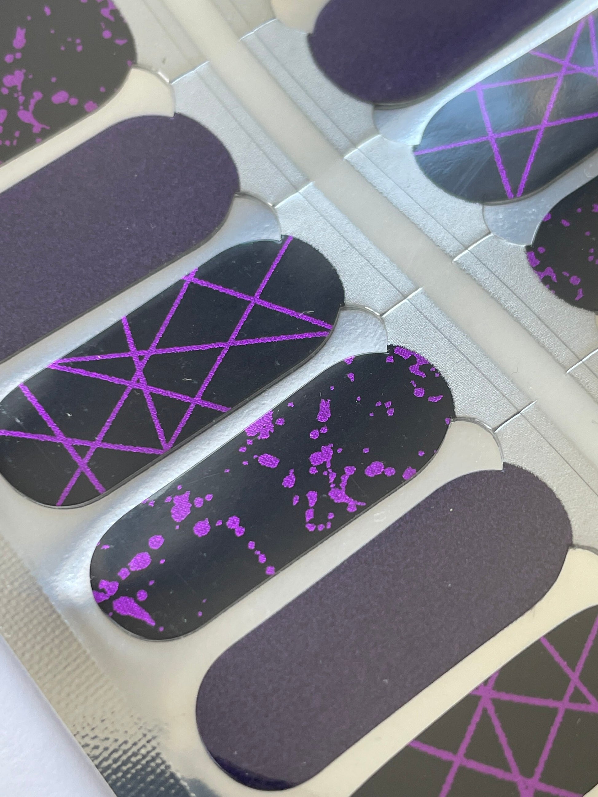 Purple Splatter Laser Beam - Purple and Black - Dry Nail Polish - Long Wear Nail Wraps - Nail Polish Wraps