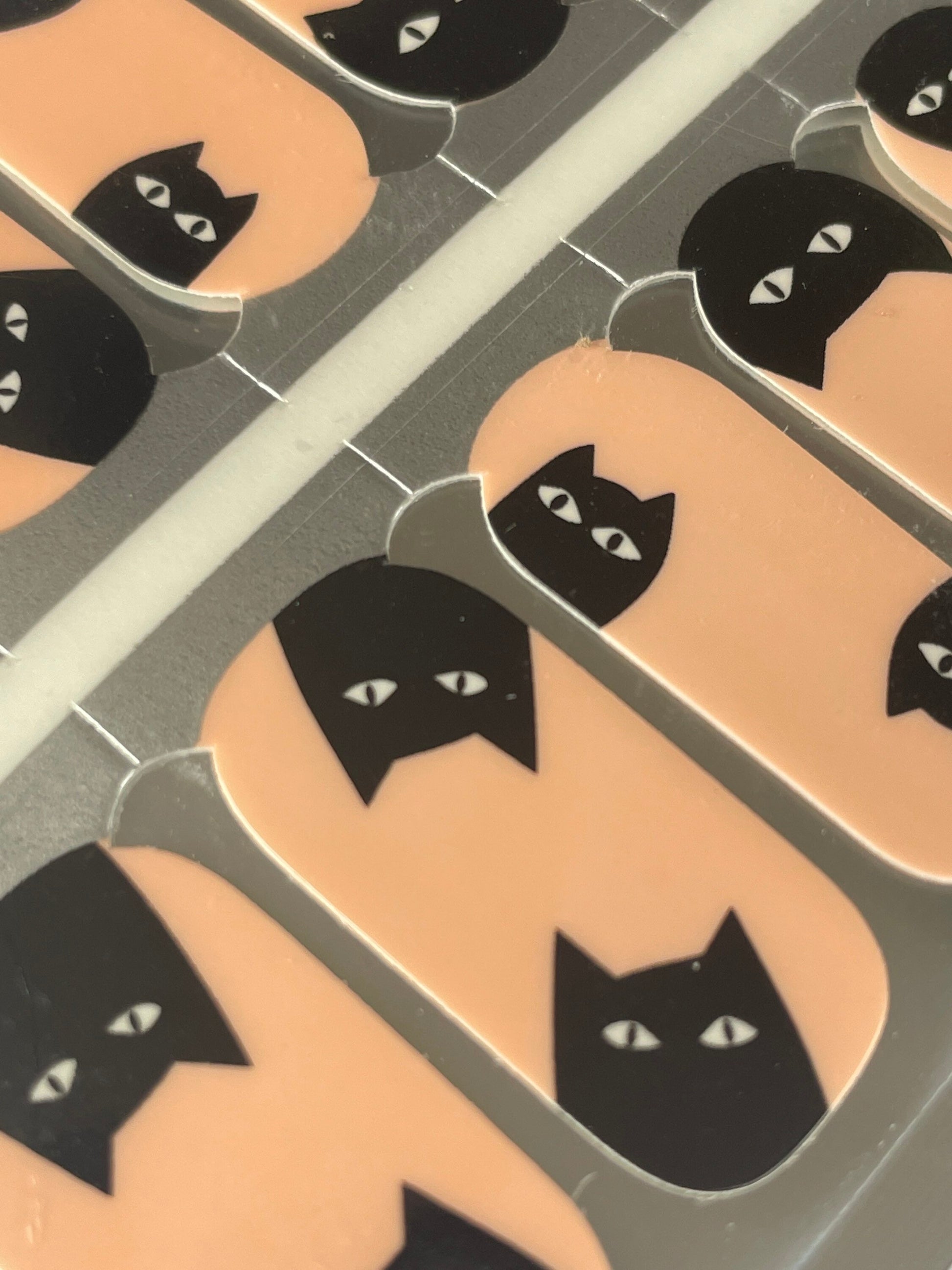 Color changing - Peeking Black Cats Nail Wraps - Nail Strips - Nail Decals - Nail Stickers - Dry Nail Polish - Long Wear Nail Wraps