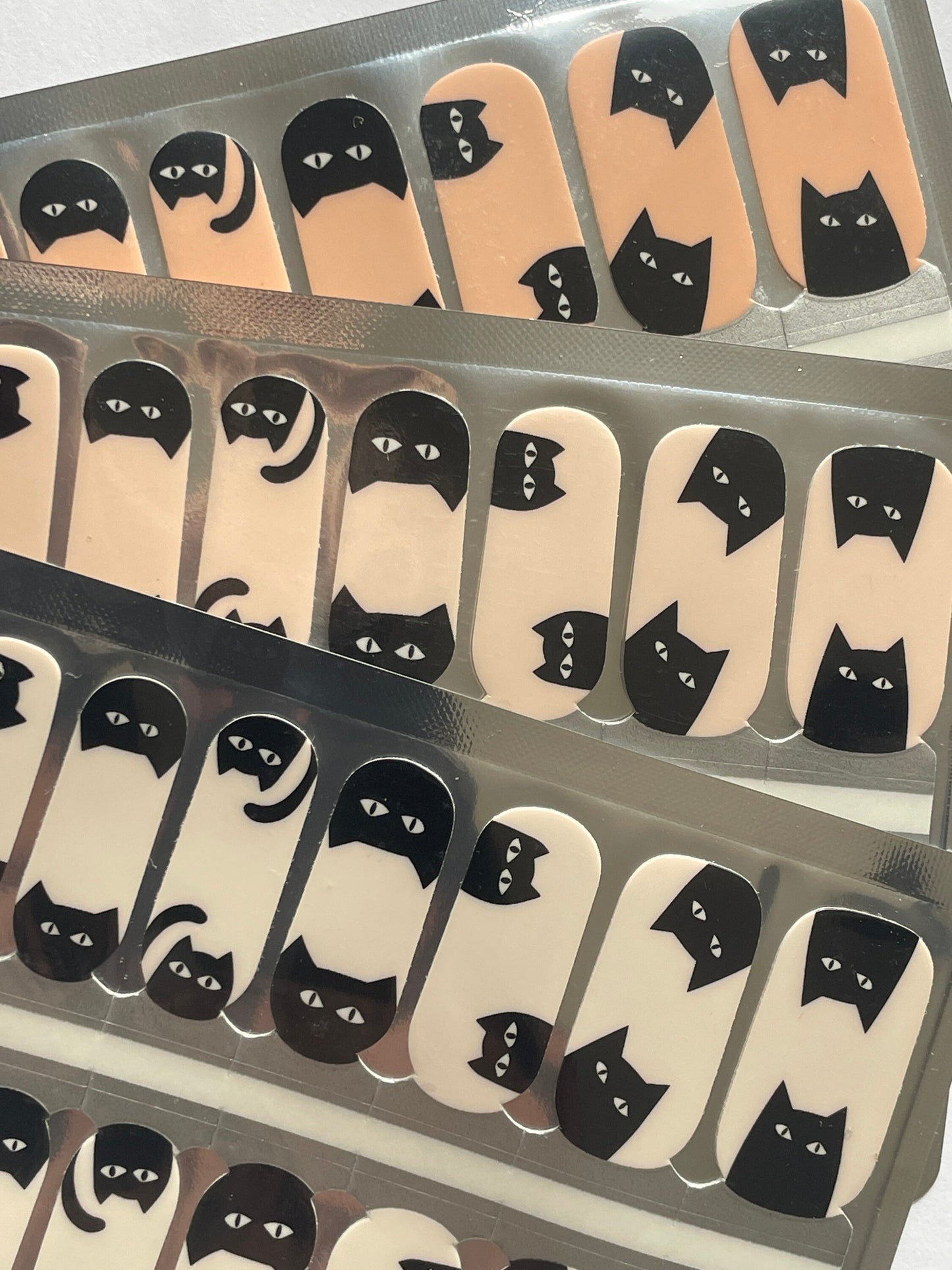 Color changing - Peeking Black Cats Nail Wraps - Nail Strips - Nail Decals - Nail Stickers - Dry Nail Polish - Long Wear Nail Wraps